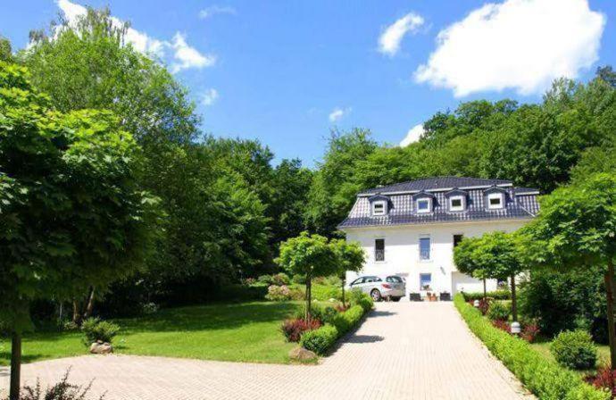 Weisses-Haus-Am-Kurpark-Fewo-Waldblick Quedlinburg Exterior foto